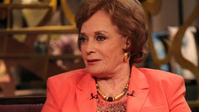 جيهان السادات: 