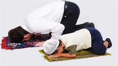 7 خطوات بسيطة لتعلم أولادك الصلاة (فيديو)