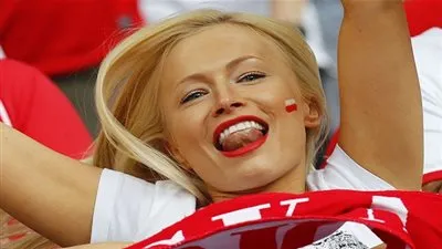 نساء بولندا يهددن بوقف العلاقة الحميمة مع الرجال.. لهذا السبب!