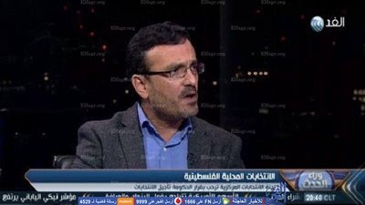 كاتب فلسطيني: 