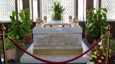  الإستيلاء على رخام مقبرة الأمير محمد علي لتزيين قبر عبد الناصر 