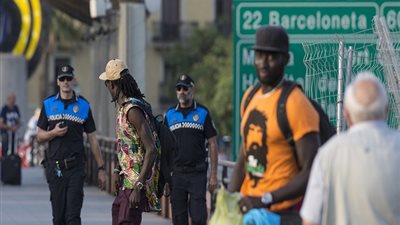 فرار 28 مهاجرا بعد عملية تمرد في مركز احتجاز بحنوب شرق اسبانيا