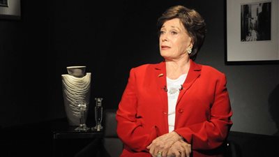 12 سرا تكشفه جيهان السادات لأول مرة في لقائها مع عمرو أديب.. أهمهم عن 