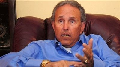 خبير اقتصادي: وجود سعرين للدولار لن يسمح بوجود استثمارات بمصر