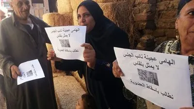 استمارات لسحب الثقة من البرلمانى 