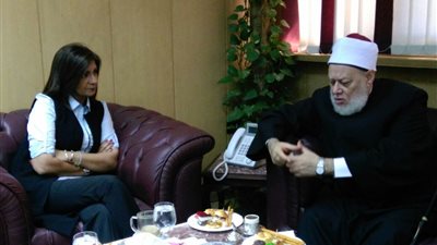 نتائج زيارة وزيرة الهجرة: تبرعات لبناء مصانع ودعم مادي لمنع الهجرة غير الشرعية 