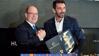 بوفون يتوج بجائزة 