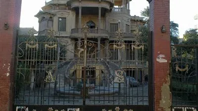 من قصر عبد المجيد باشا سيف النصر لمخزن سجاد