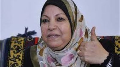 داعية إسلامية: ليس من حق الرجل أخذ مال من زوجته إلا برضاها