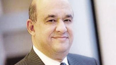 وزير السياحة يغادر على طائرة ميلانو بدلا من روما بعد تأخيره 