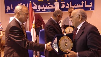 إنشاء 11 مبنى جديد لكليات بفروع جامعة جنوب الوادي