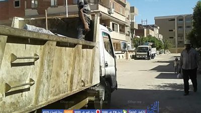 حي فيصل يفعل منظومة جمع القمامة من المنازل بالسويس (صور)