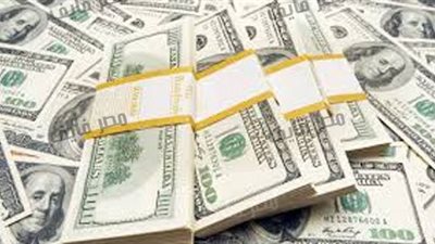  الدولار يتمسك بمكاسبه بفعل محضر اجتماع المركزي الأمريكي  