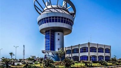 ميناء دمياط يستقبل 3 سفن حاويات 