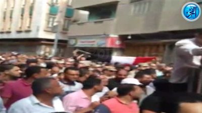 تنفيذيو دمياط يقدمون واجب العزاء في شهيد هجوم 