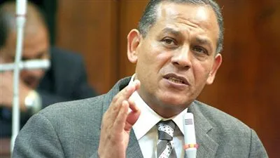 محمد أنور السادات: علي عبدالعال 