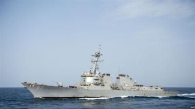 استهداف سفينة حربية أمريكية مجددا في هجوم صاروخي فاشل من اليمن