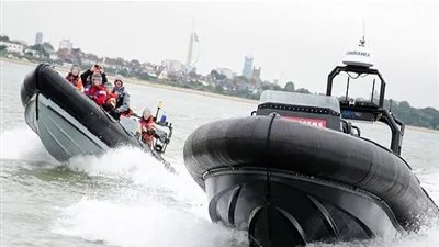 زوارق بدون سائقين ترصد المهربين والمهاجرين غير الشرعيين إلى بريطانيا