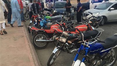 حملة أمنية تطيح بـ 100 دراجة نارية في أحياء مكة