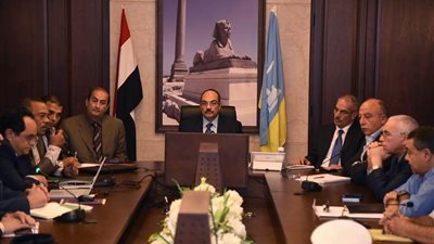 محافظ الإسكندرية يوجه بدراسة مشروع تطوير الترام