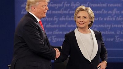 ترامب يطالب بإجراء اختبار مخدرات على كلينتون قبل المناظرة القادمة 
