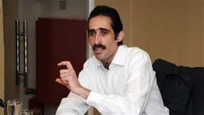 مجدي الجلاد يتعرض لموقف طريف على الهواء