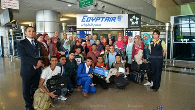  أوائل الثانوية العامة يستعدون للمغادرة إلى ألمانيا عبر مطار القاهرة الدولي (صور)   