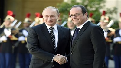 روسيا تتهم الرئيس الفرنسي بـ