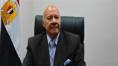 النيابة الإدارية تحقق في إجبار أخصائية اجتماعية لطالبات على خلع ملابسهن