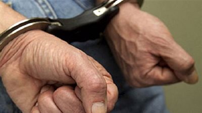 سوري يساوم فتاة سعودية طلب منها 