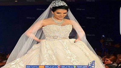 حورية فرغلي تثير تساؤلات جمهورها بفستان الزفاف