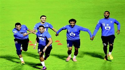 سيبيريا يقـود الهلال أمام الخليــج والشباب