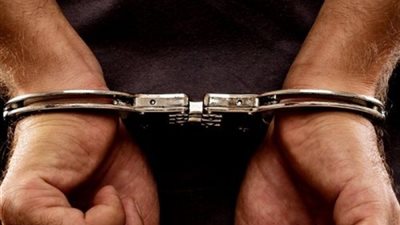 عامل يحطم رأس زوجته بسبب خلافات عائلية في الفيوم