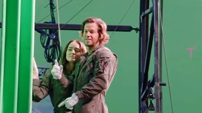 شاهد.. مارك ويلبرج فى كواليس فيلم 