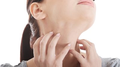 نصائح فعالة لحماية الأحبال الصوتية في الشتاء