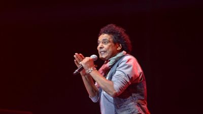 الكينج يشعل حفل 