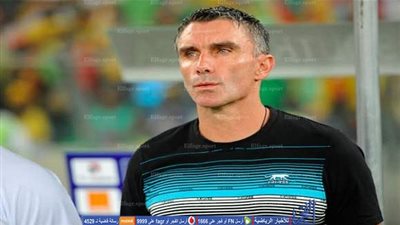 كارتيرون يعاقب لاعبيه بسبب الجيش