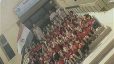 شاهد أطفال مدارس في قسم شرطة بدمياط 