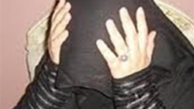 سيدة تجمع بين زوجين في بيت واحد لمدة 6 أشهر