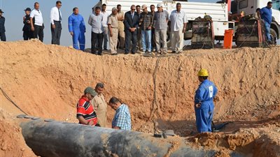 محافظ قنا: الانتهاء من أعمال الإصلاح  بخط الغاز بطريق قنا الصحراوي 
