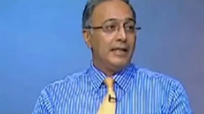 سعيد صادق: اجتماع السيسي مع الحكومة يدل على وجود معركة إرهابية حقيقية