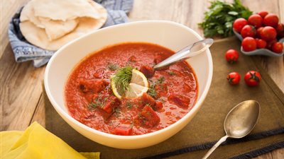 أفضل طريقة لعمل شوربة البنجر