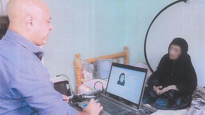 الأحوال المدنية تستجيب لسيدة مسنة لإصدار بطاقة الرقم القومى الخاصة بها