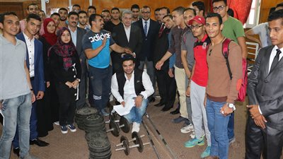 رئيس جامعة بني سويف يفتتح صالة الألعاب الرياضية بكلية الحقوق