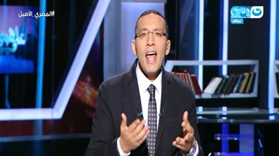 خالد صلاح: شريف إسماعيل أخفق في حل أي مشكلة حدثت في عهده