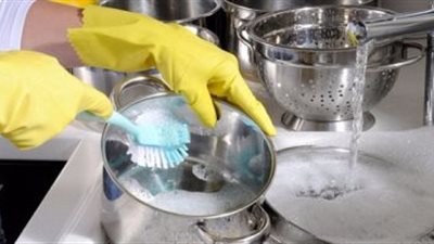 دراسة: الأعمال المنزلية تضيف 3 سنوات لعمر المرأة