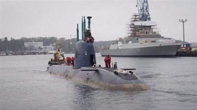 تقرير : إسرائيل بإمكانها تثبيت صواريخ نووية على سطح غواصتها الجديدة