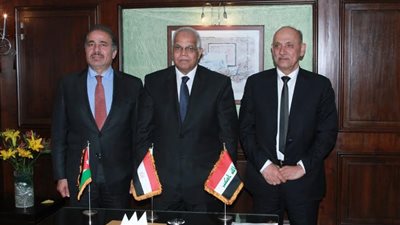 اجتماع ثلاثي لتطوير مستوى خدمات خط 