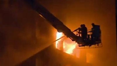 الدفع بـ7 سيارات إسعاف للسيطرة على حريق مستشفى الطوارئ في المنصورة