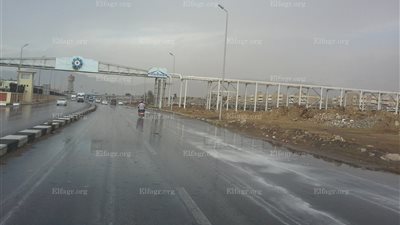 سقوط أمطار غزيرة بشوارع السويس (صور) 